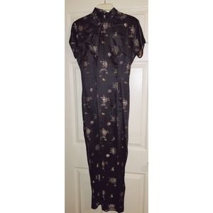 Traditional Chinese formal dress with slits size 4